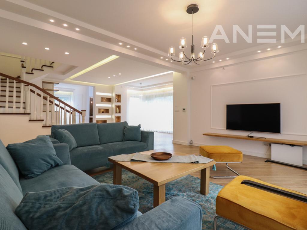 Shtëpi me qira 174m² + 42m² bodrum në Marigona Residence