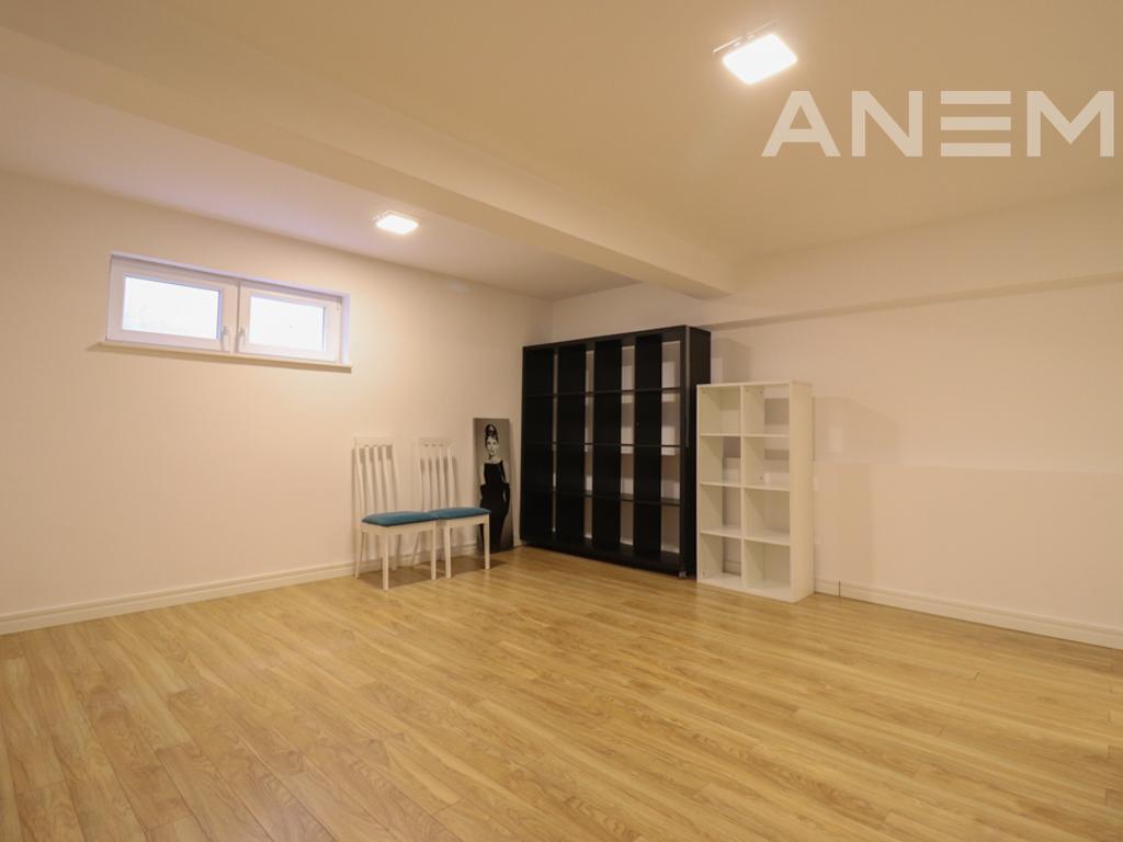 Shtëpi me qira 174m² + 42m² bodrum në Marigona Residence