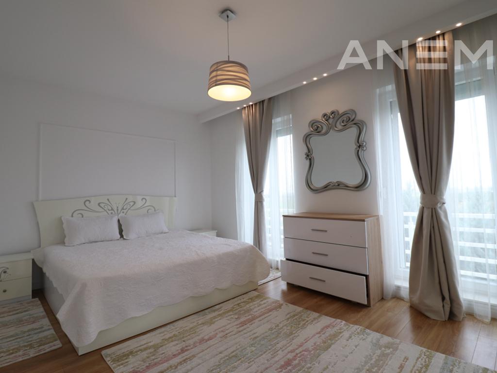 Shtëpi me qira 174m² + 42m² bodrum në Marigona Residence