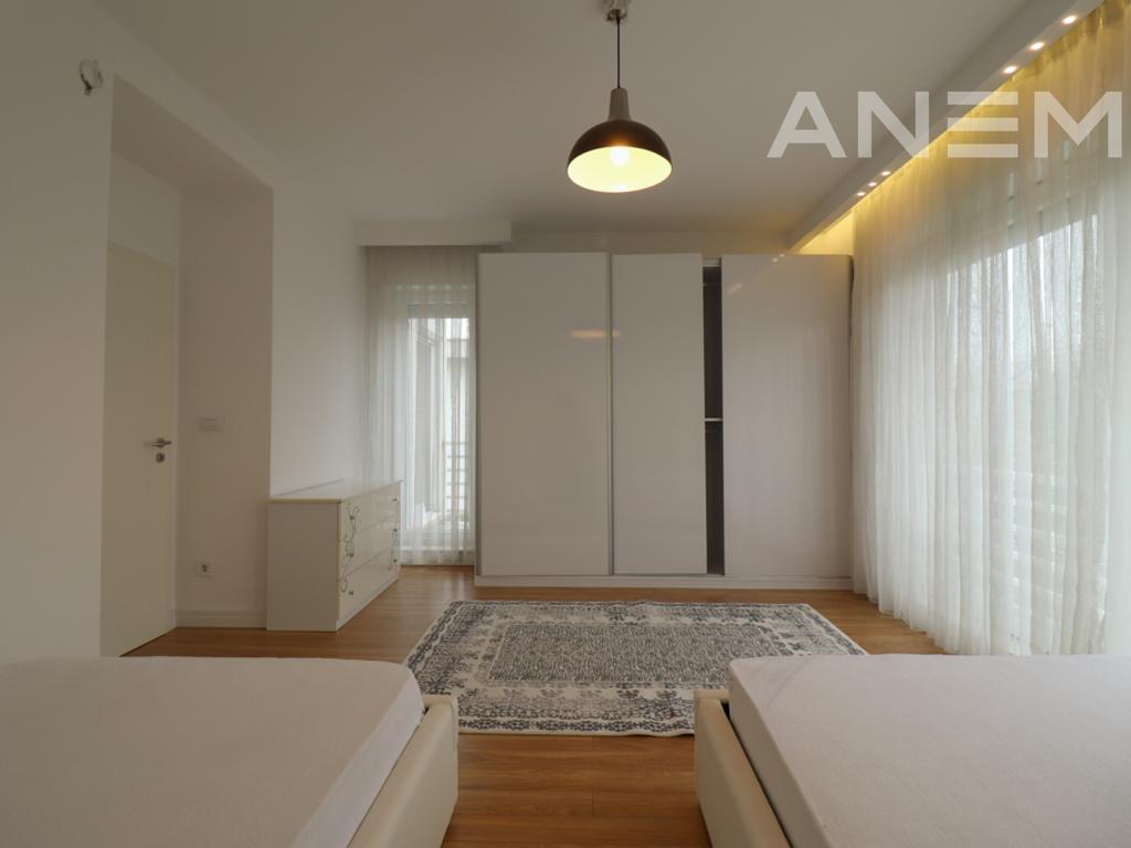 Shtëpi me qira 174m² + 42m² bodrum në Marigona Residence