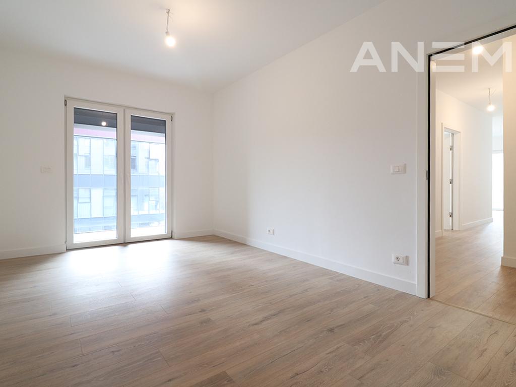 Zyre me qira me 3 hapësira pune në lagjen Aktash