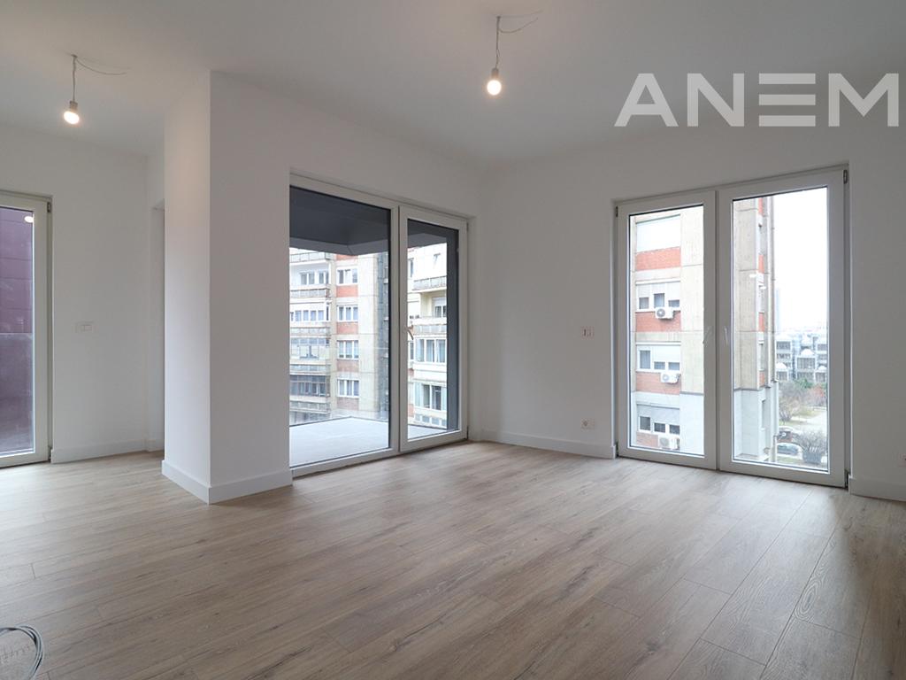 Zyre me qira me 3 hapësira pune në Aktash