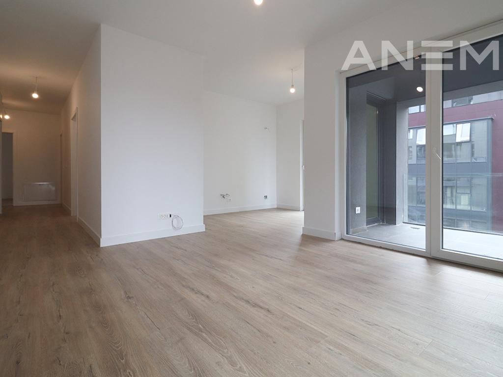 Zyre me qira me 3 hapësira pune në Aktash