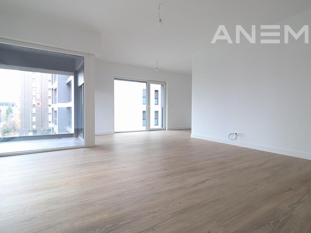 Zyre me qira me 3 hapësira pune në lagjen Aktash