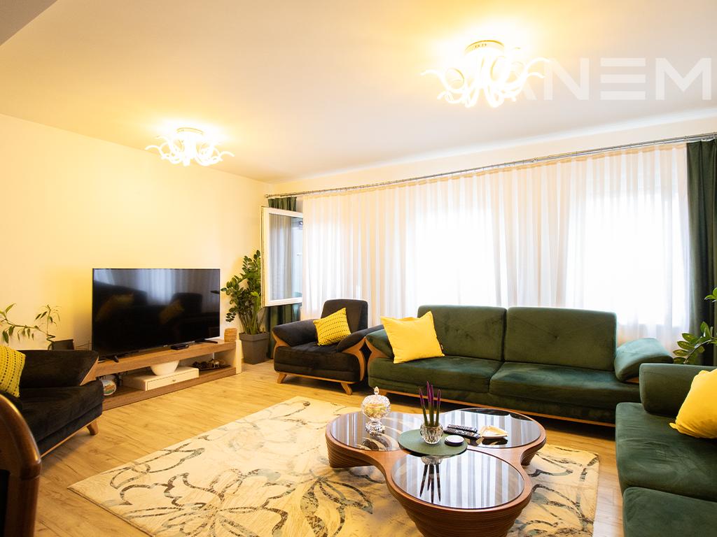 Shtëpi në shitje 420m² në Veternik