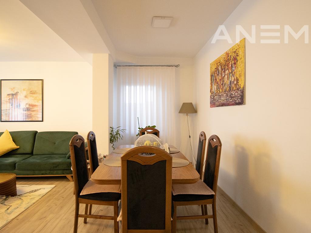 Shtëpi në shitje 420m² në Veternik