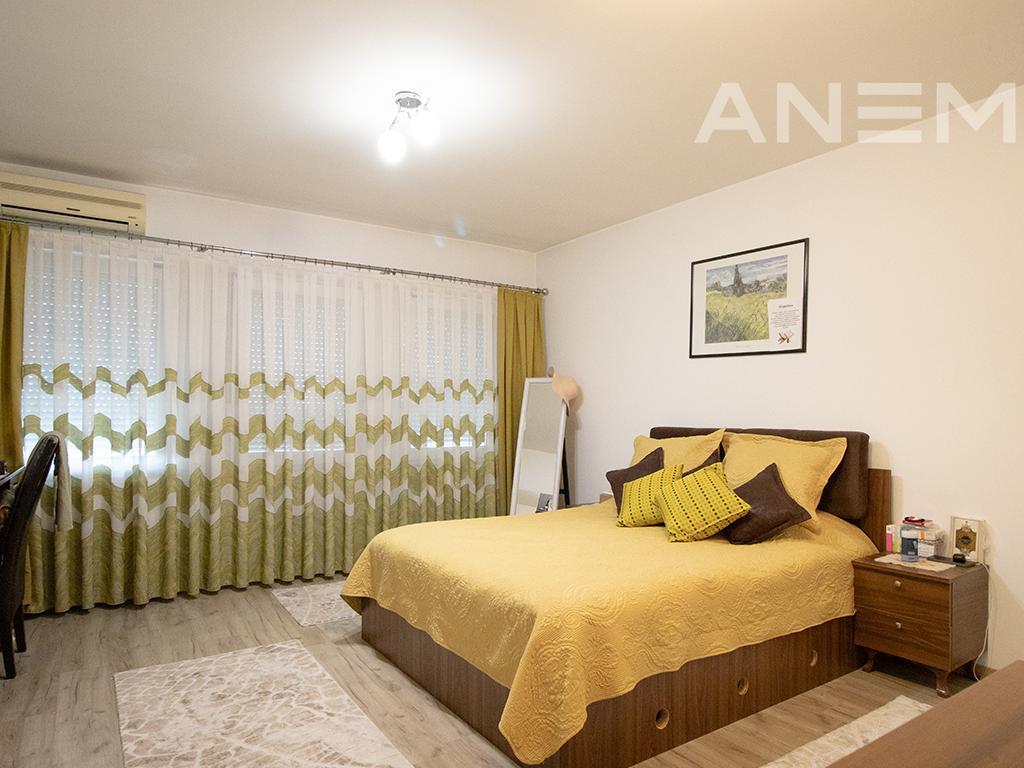 Shtëpi në shitje 420m² në Veternik