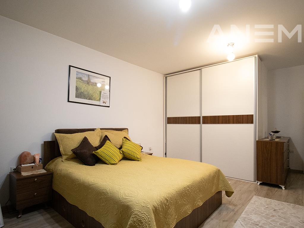 Shtëpi në shitje 420m² në Veternik