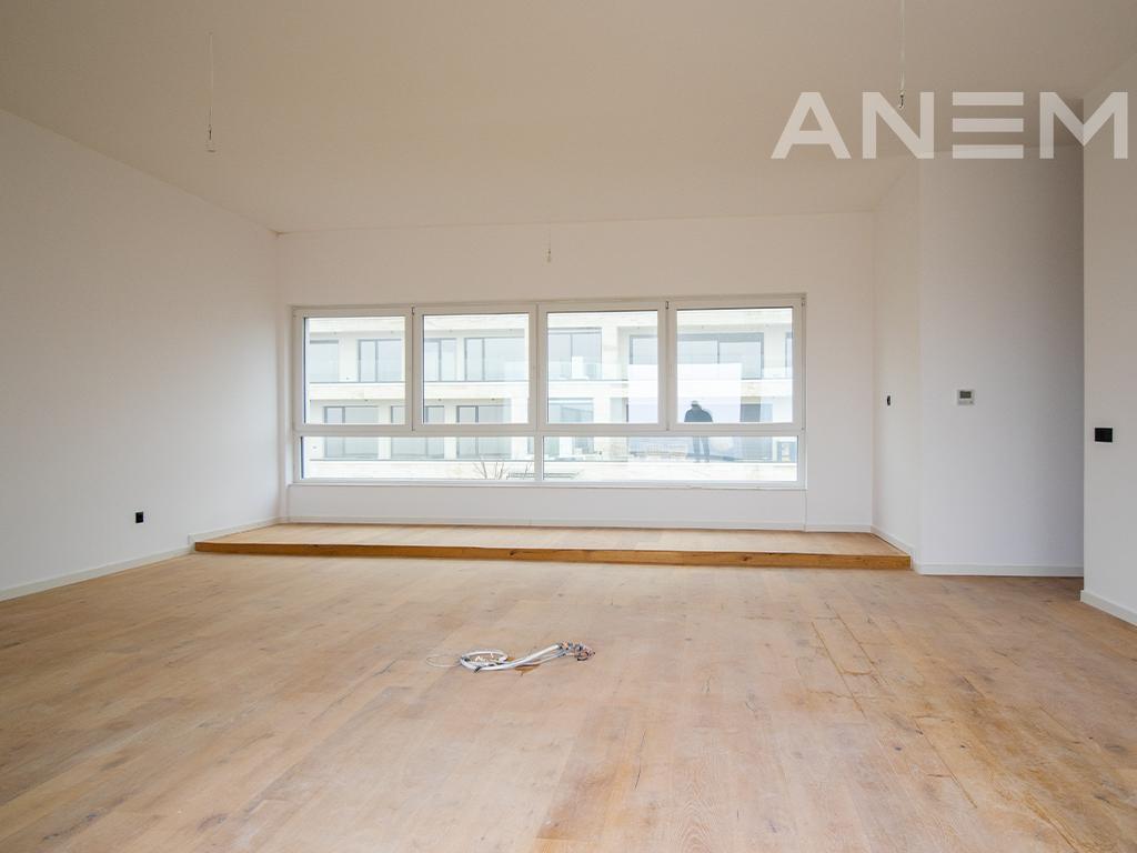 Penthouse në shitje 181.40m² + 64.95m² tarracë në Marigona Hill