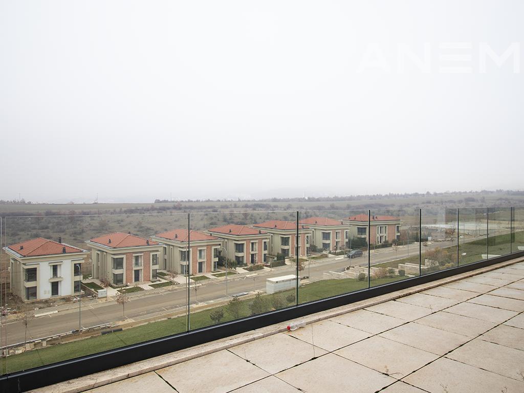 Penthouse në shitje 181.40m² + 64.95m² tarracë në Marigona Hill