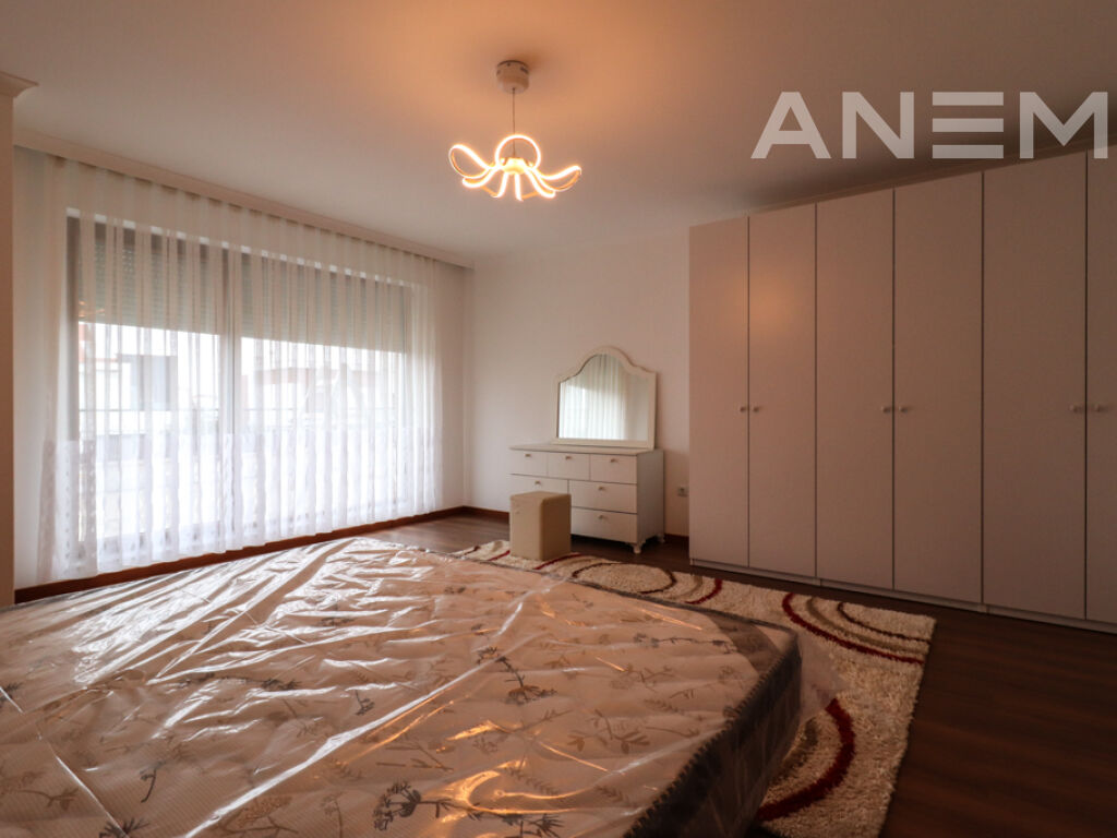 Shtëpi me qira 174m² në Marigona Residence