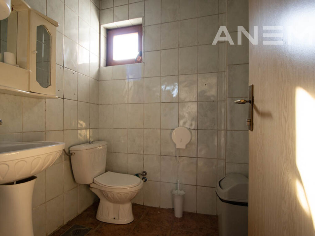 Office for rent 350m² in Pejton neighborhood11