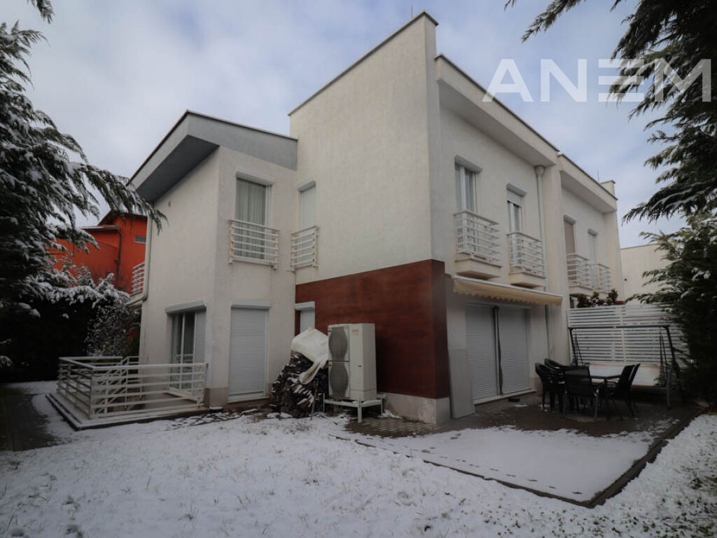 House for rent 174m² in Marigona Residence