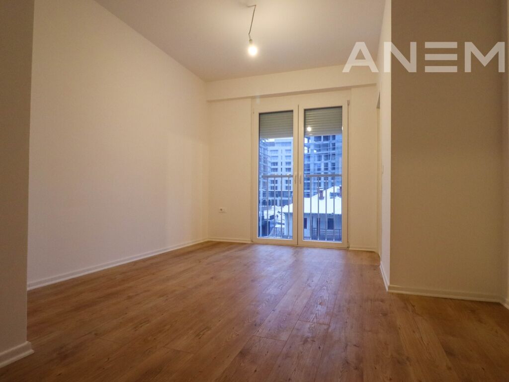 Office for rent with 4 workspaces in Veterrnik6