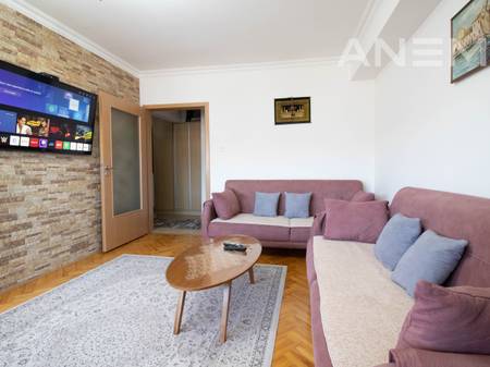 Banesë në shitje 77m² në Qendër