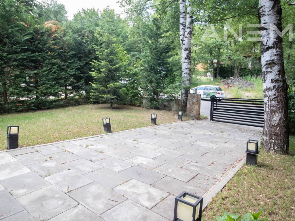 Vila moderne në shitje 253m² në Brezovicë