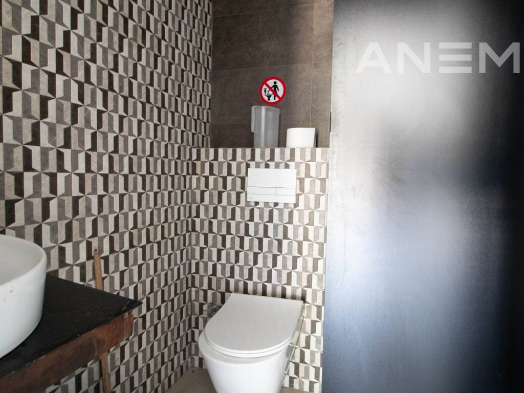 Lokal me qira 120m² në Dardani