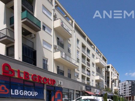 Lokal me qira me 1 hapësirë pune në Arbëri