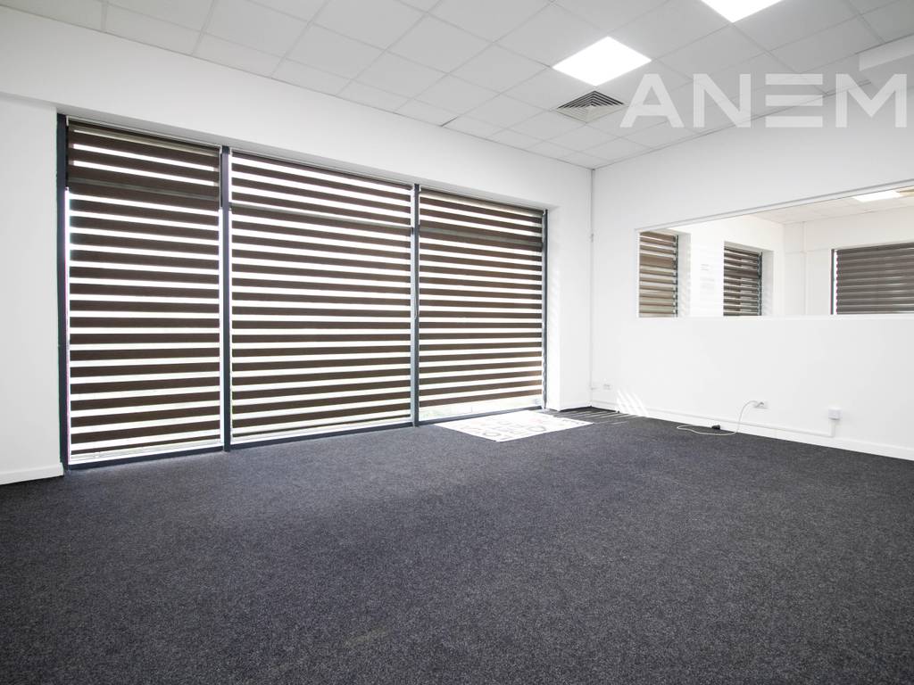 400m² commercial space for rent in the Center