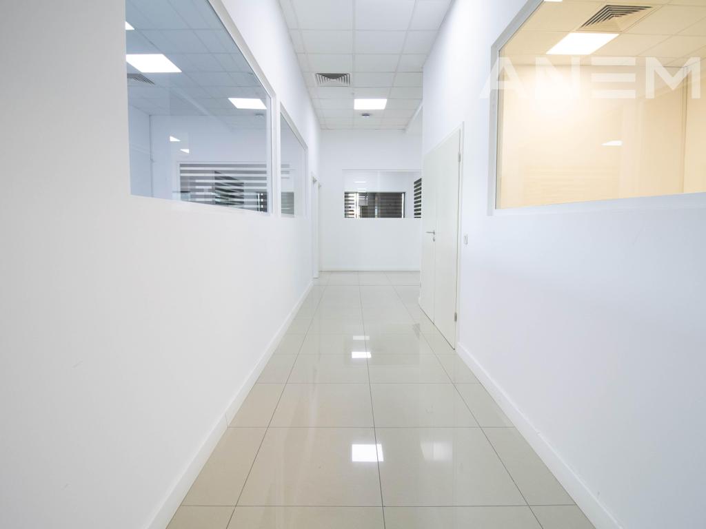 400m² commercial space for rent in the Center