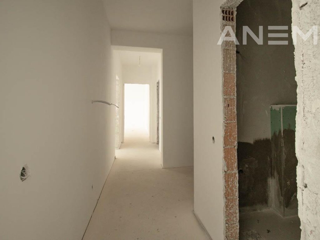 Banesë në shitje 99.98m² në Veternik