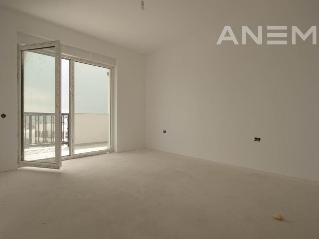 Banesë në shitje 99.98m² në Veternik