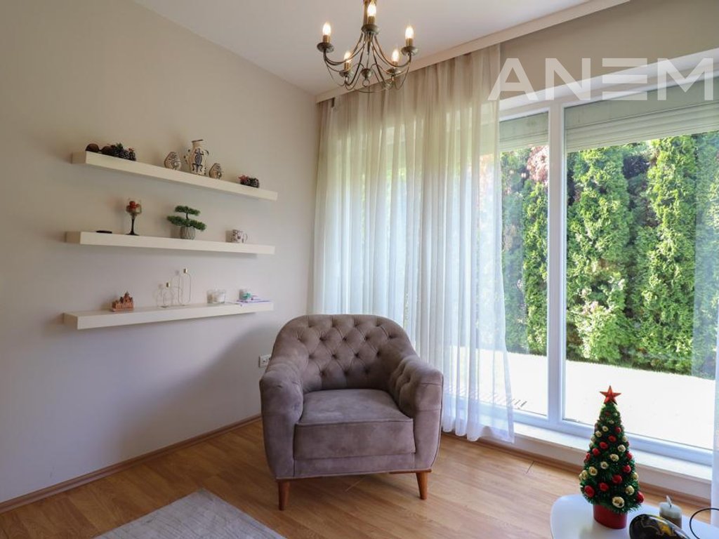 House for sale 174m² +42m² in the Marigona Residence neighborhood