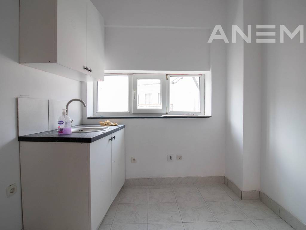 Office for rent 450m² in the Center