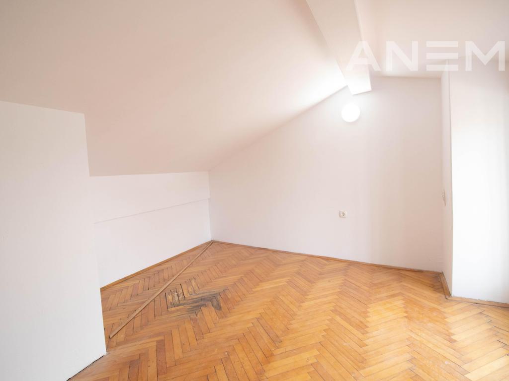 Office for rent 450m² in the Center