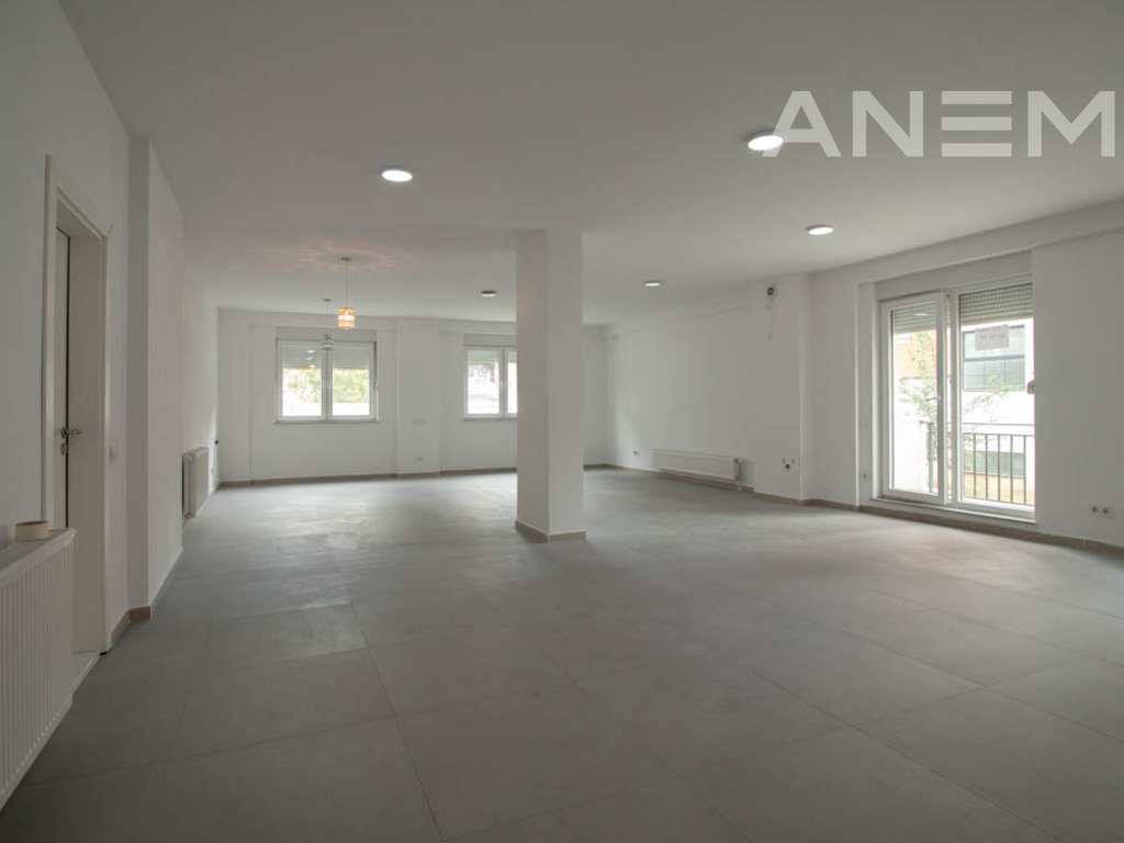 Zyre me qira 89m² në Rrugën B3