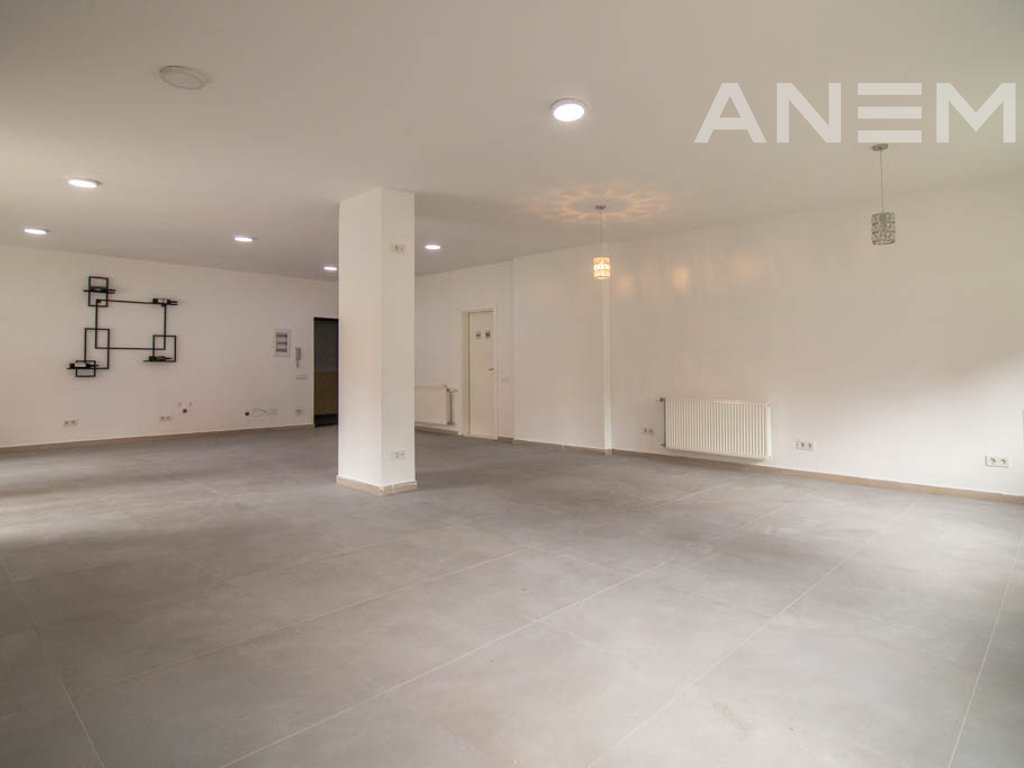 Zyre me qira 89m² në Rrugën B