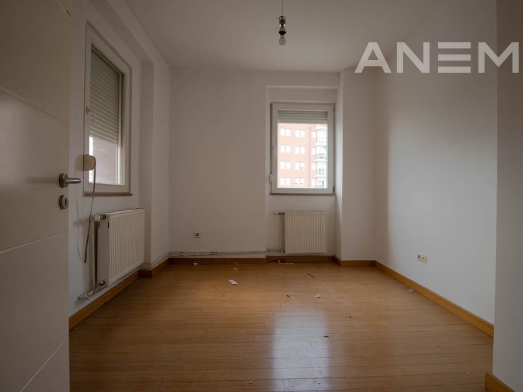 Banesë në shitje 97.8m² në Rrugën B6