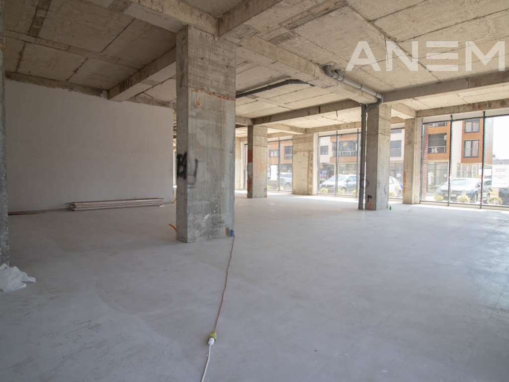 Lokal me qira 426m² në lagjen Arbëri1