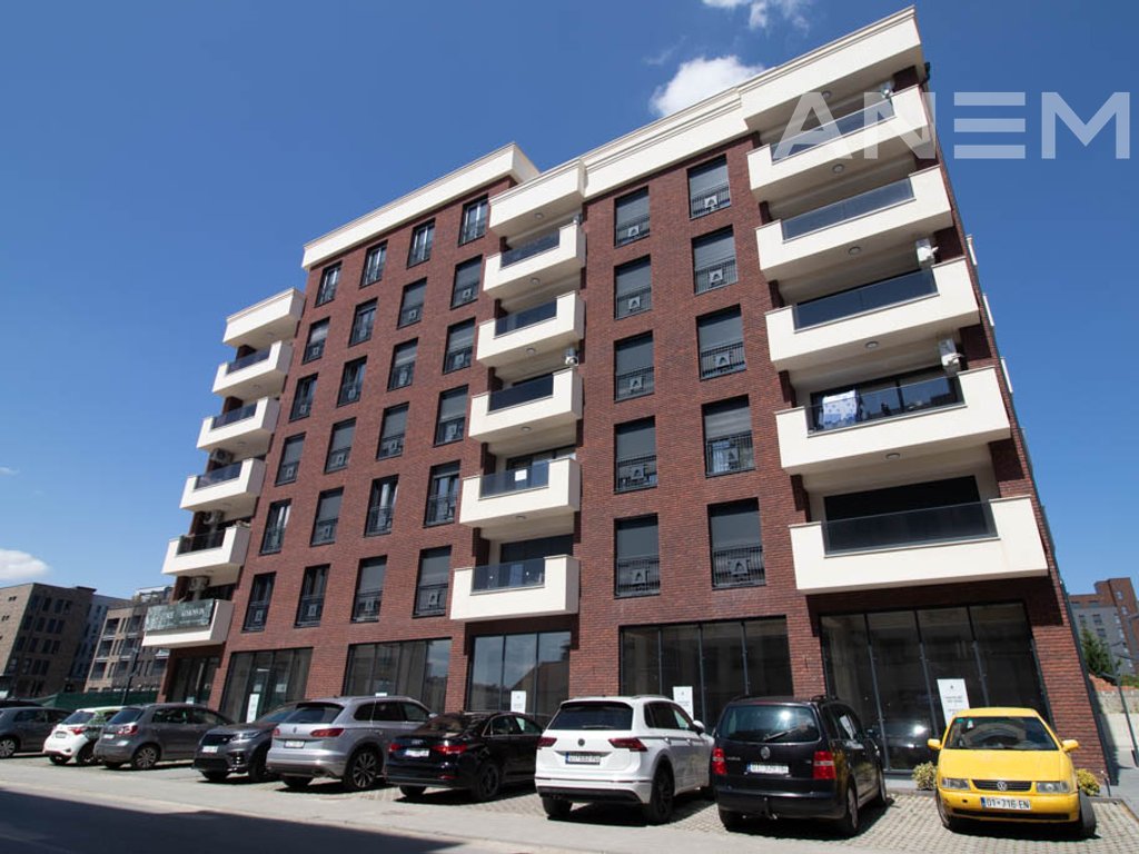 Lokal me qira 426m² në lagjen Arbëri5