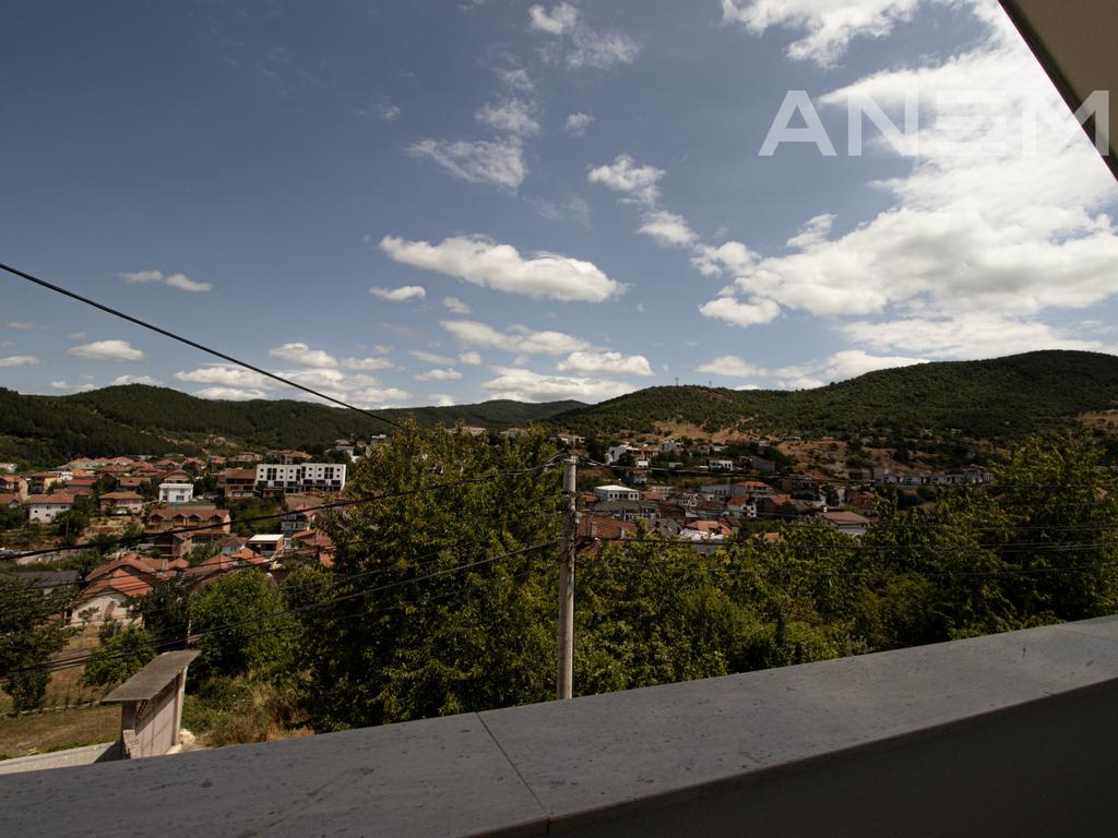 Shtëpi me qira 350m² në Sofali18