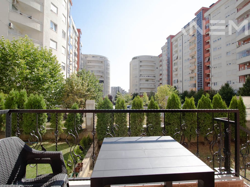 Banesë në shitje 79m² në Rrugën C2