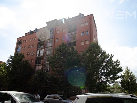 Banesë në shitje 97.8m² në Rrugën B