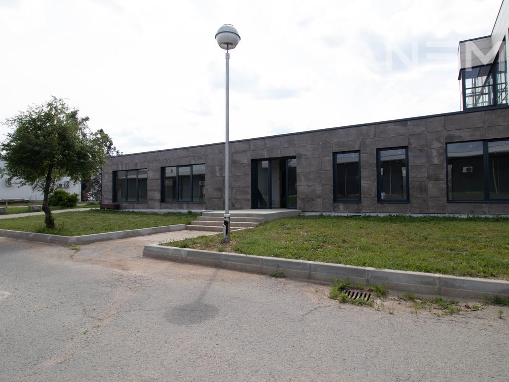 Objekt me qira 260m² në Zonën Industriale