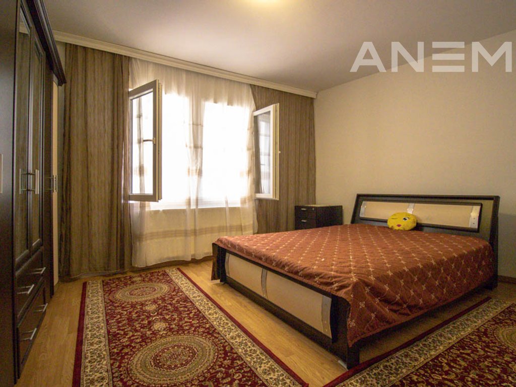 3-bedroom rental house in the Center