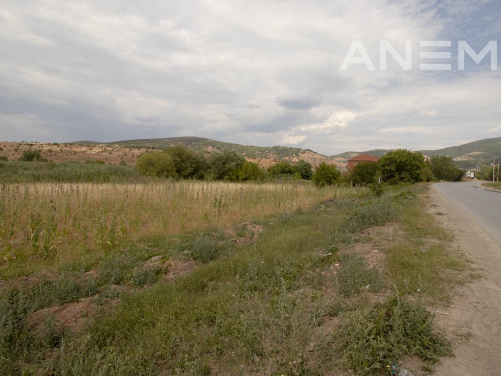 Tokë për shitje 37 ari në Graçanicë