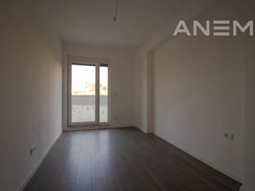 Banesë në shitje 107m² + 130m² te Prishtina e Re4