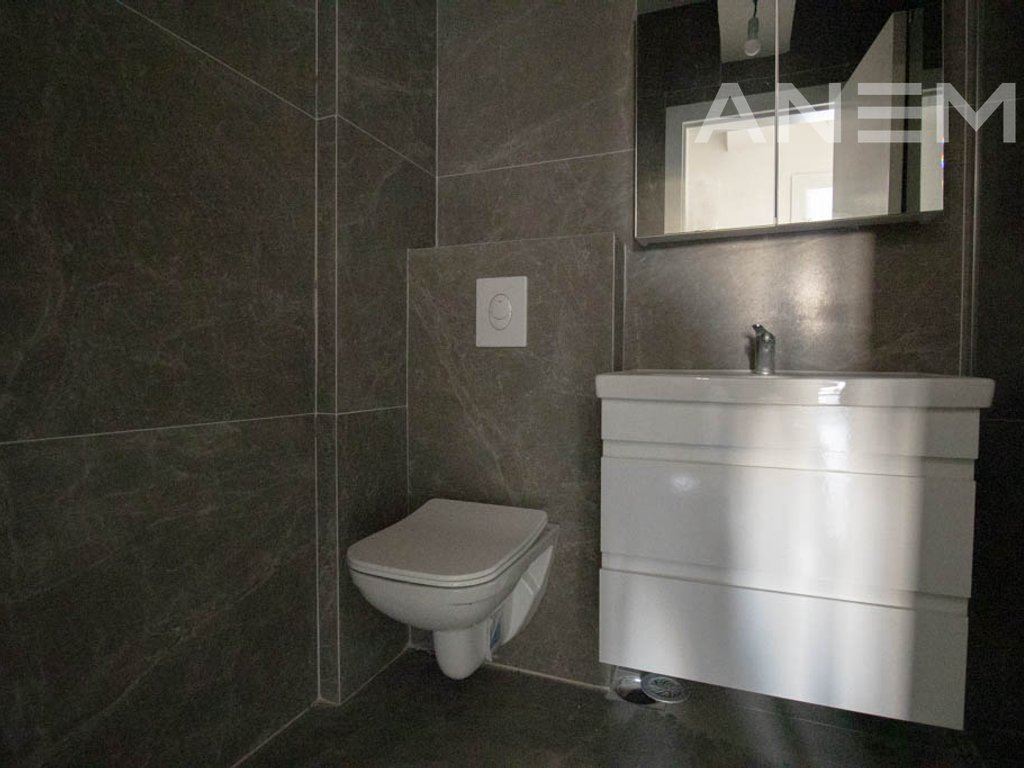 Banesë në shitje 107m² + 130m² te Prishtina e Re7