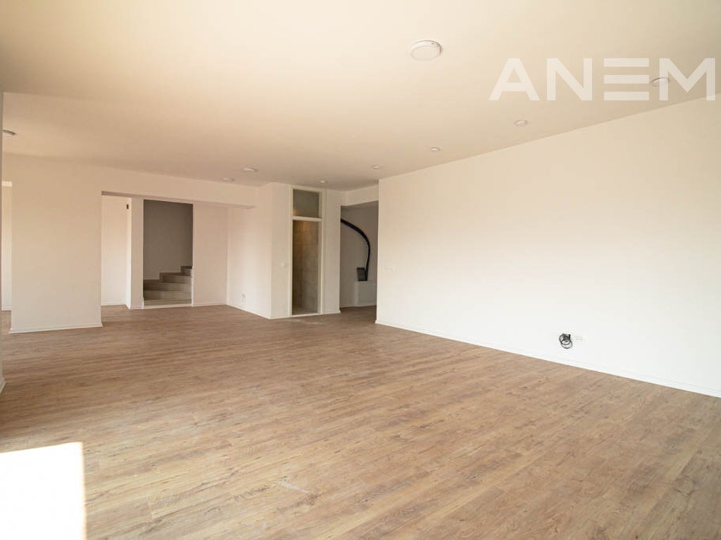Duplex for rent with 3 bedrooms in the Lakrishtë neighborhood6