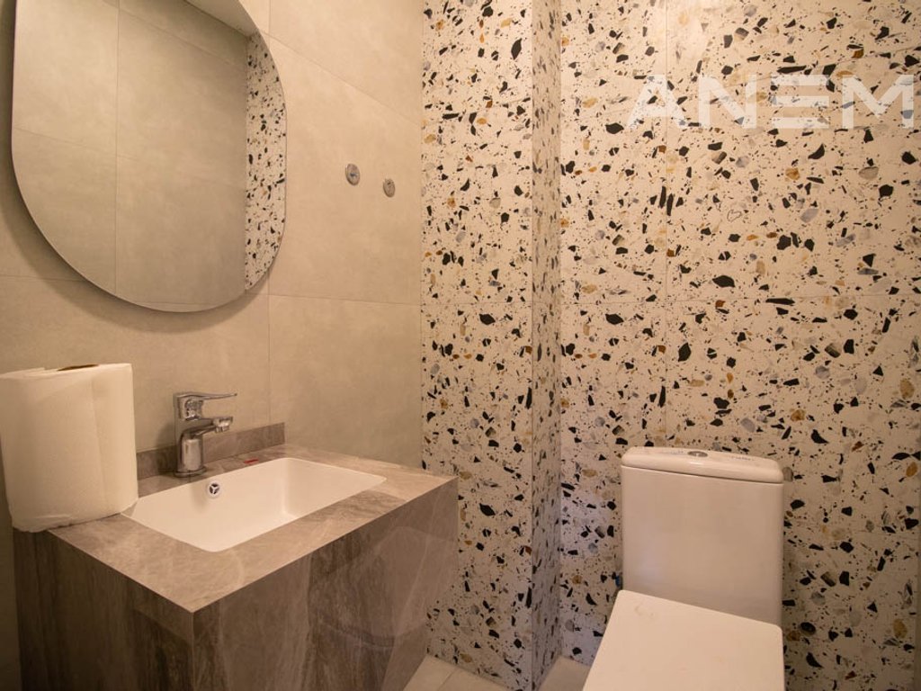 Lokal me qira me 48m² në Qendër2