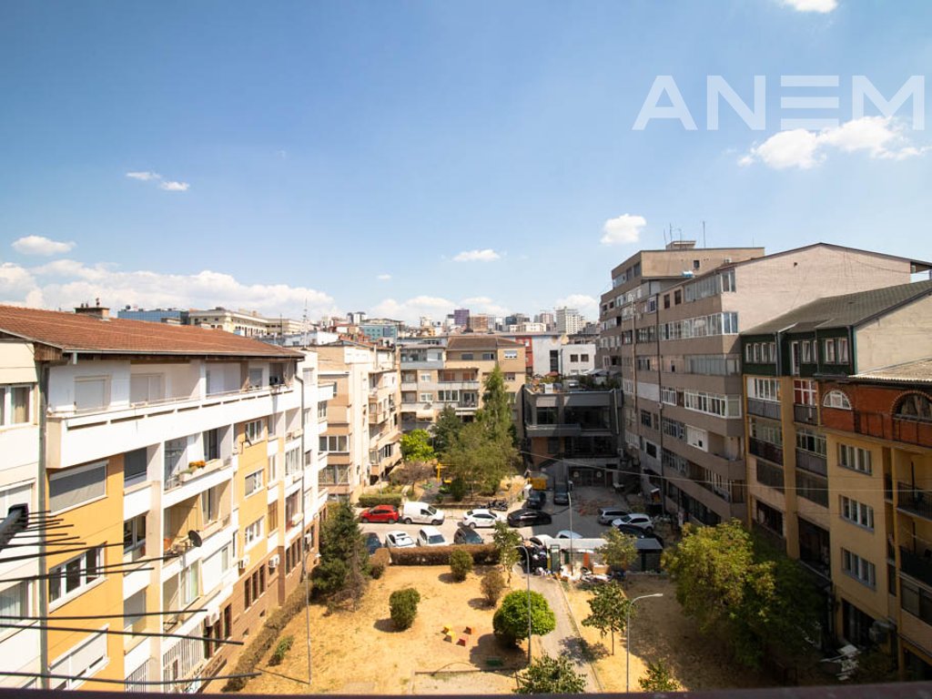 Banesë në shitje 64,33m² në Qendër