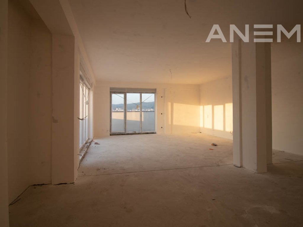 Penthouse në shitje 190m² + 100m² tarracë te Prishtina e Re2