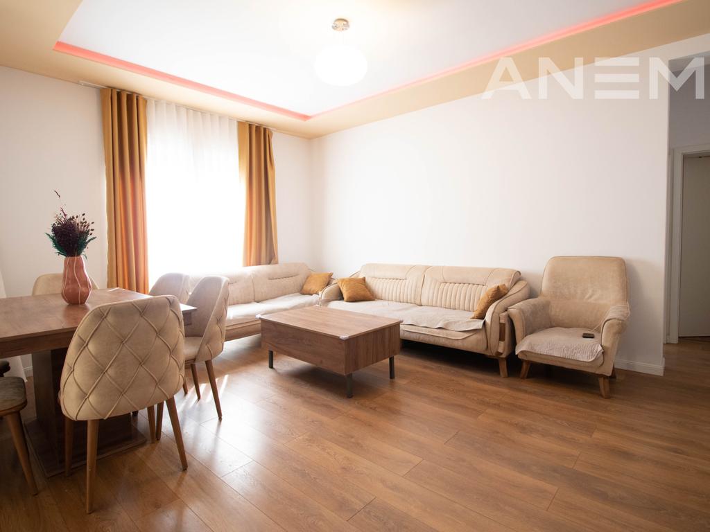 Banesë në shitje 79m² në Rrugën C