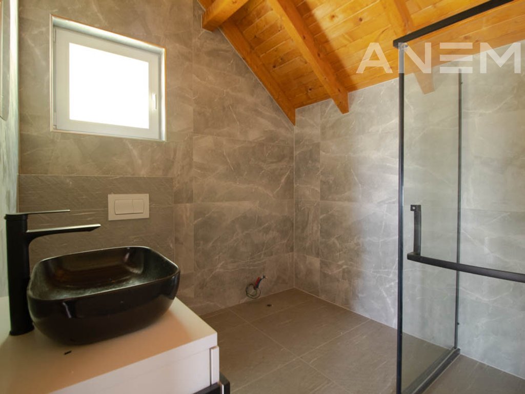 Villa në shitje 130m² në Jezercë