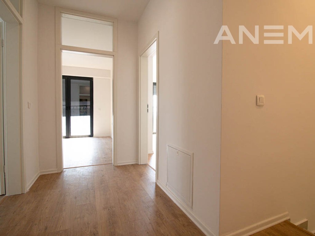 Duplex for rent with 3 bedrooms in the Lakrishtë neighborhood