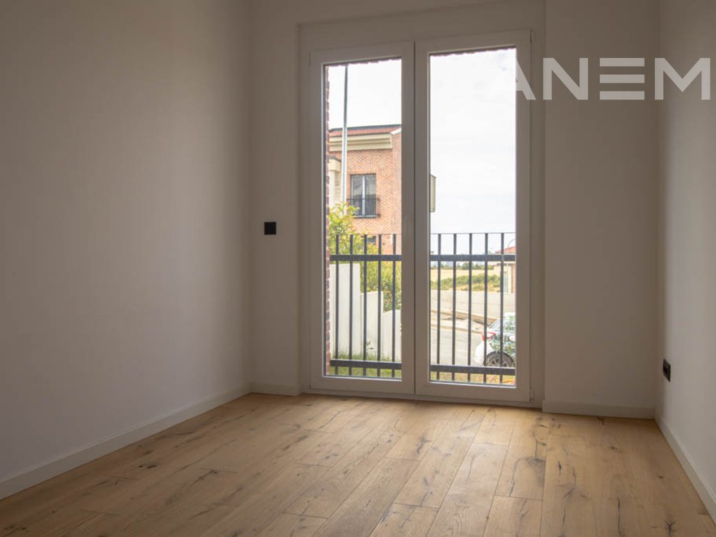 4-bedroom rental house in Marigona Hill